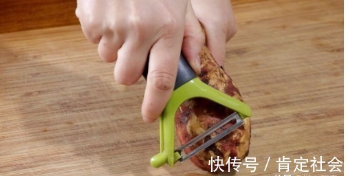 做法|红薯饼还能这样做,不用揉面,不用蒸,比红薯丸子的做法简单