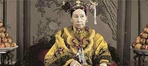 大人物|孙殿英死后，唯一的儿子现状如何？是位赫赫有名的大人物，都认识