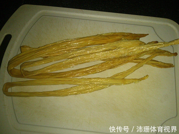 营养|西兰花和”它“一起拌,清淡爽口,营养丰富,孕妇多食用也好