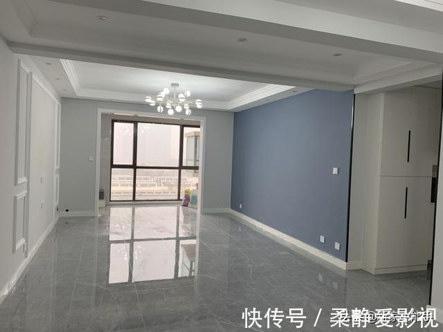 装修|她家装修花了12万,打造网红款电视墙,请木工师傅打柜子很喜欢