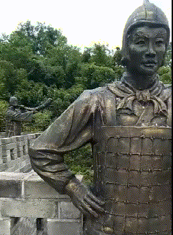 |搞笑聊天记录:下午在商场逛街,看见领导正在陪一个女人逛街