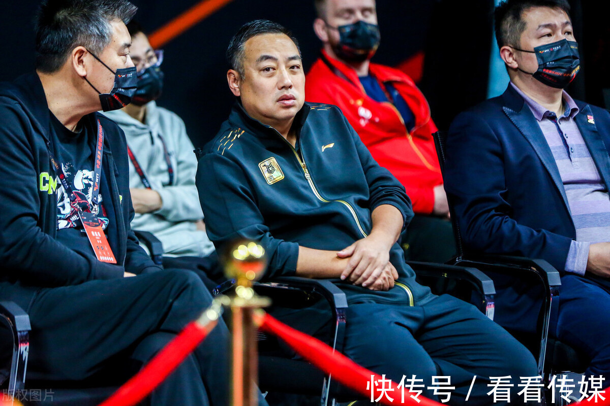 乒乓球|刘国梁双胞胎女儿罕见露面,姐姐七岁夺世界冠军,妹妹擅唱歌跳舞