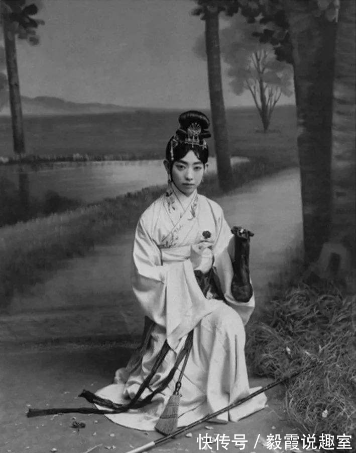 黛玉葬花@鲁迅到底有没有骂过梅兰芳,他有哪些文章提到了梅兰芳