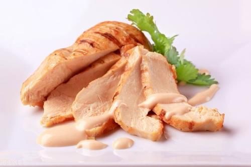 老年人需要摄入优质蛋白,除了牛奶和鸡蛋,这些食物你也该尝试下