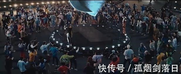 大家都被《这就是街舞》骗了,看到无滤镜的场地,确定是认真的