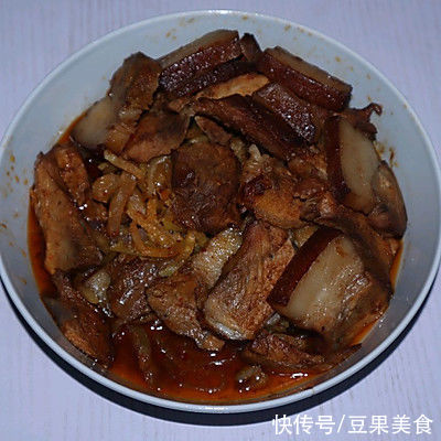 好吃|这道简易版萝卜丝扣肉，怎么做都好吃