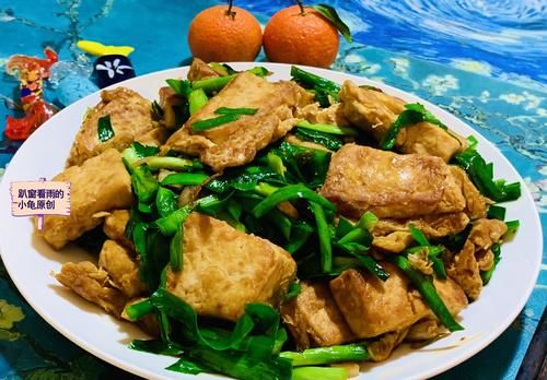 鸡蛋豆腐新吃法,比饭店做得还好吃,上桌后一扫而光,太下饭了