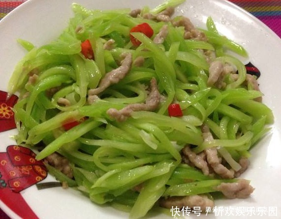 叶酸|这菜叶酸含量高,每天炒一盘,清脆可口,多吃不长肉,肌肤又水嫩