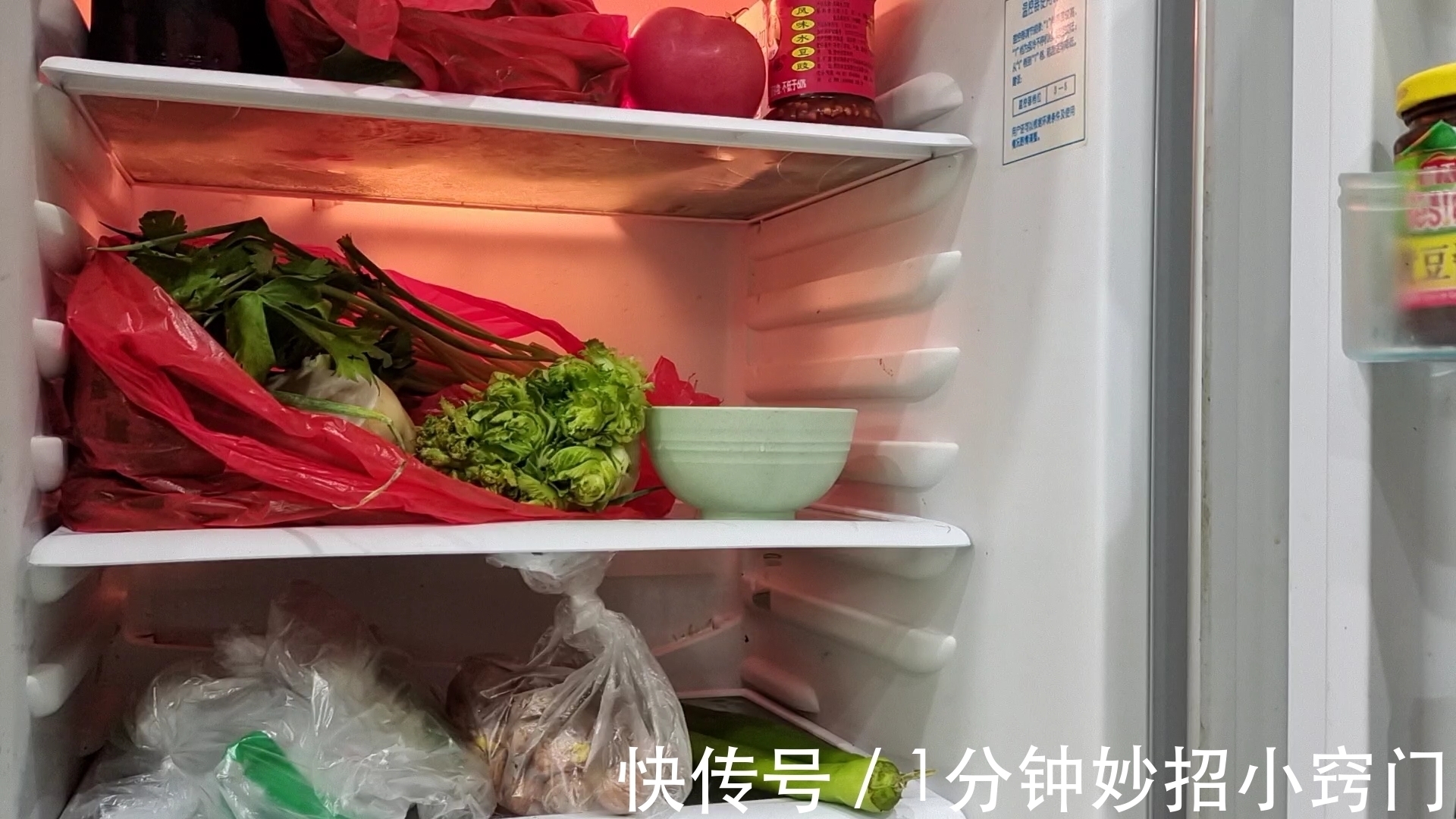 风油精|风油精和牙膏泡一泡,搞定家里大难题,看了回家试试