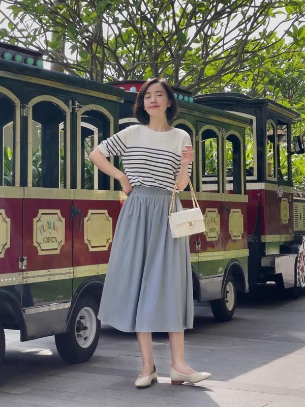 搭配|30岁到40岁怎么穿才减龄洋气？条纹衫搭配牛仔裤简约大气，超好看