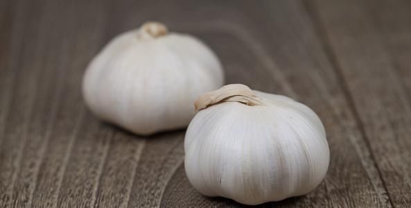 调味品|此物和大蒜搭配，是天然“阿司匹林”，降压活血，血栓不再有