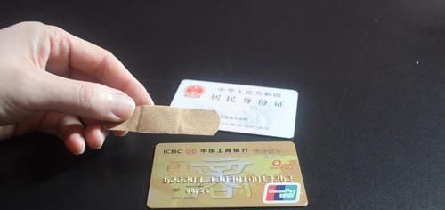 创可贴|今天才知道，创可贴除了用来止血，还有3个妙用，尽快告诉家人