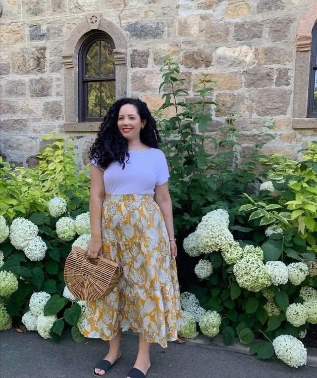 会穿的女人能有多美180斤的时尚博主,撞衫梅根竟然还赢了