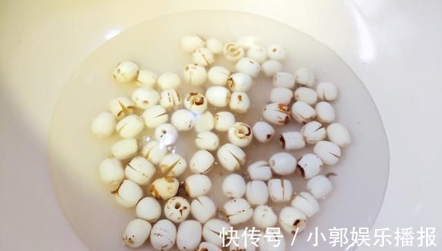 养心安神|失眠最怕这小果，30一斤，这样做每天吃几个，养心安神助睡眠