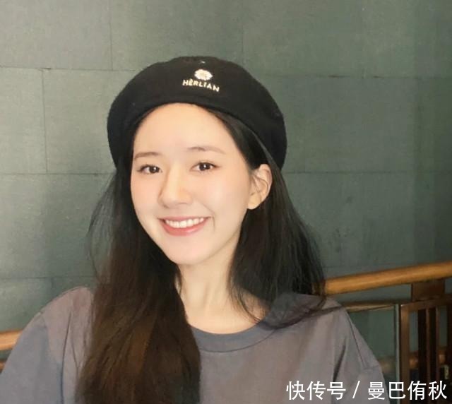 女生|“头包脸”的女生有多好看?不管是戴帽子还是眼镜,都洋气显脸小
