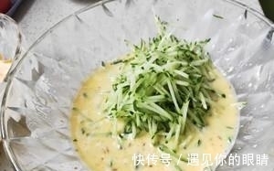 搅拌均匀|营养早餐 家常做法 轻松易学 5分钟就出锅 太简单了