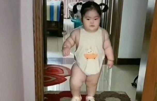 奶奶家|宝妈将女儿送去奶奶家3个月,见面时竟然认不出奶奶好喂法