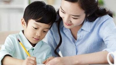 父母|不自律是孩子的本能,不要指望孩子自觉,聪明父母有意培养他自律