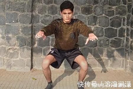 训练|小伙练腿每天做100个深蹲,并逐渐增加训练难度,1个月看腿部变化