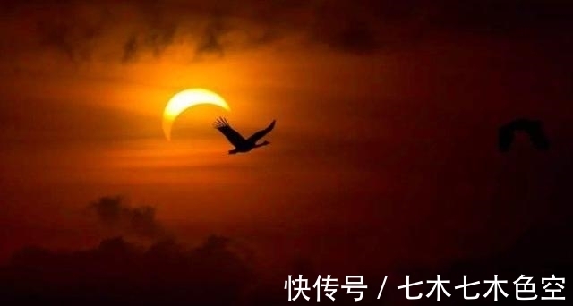 开篇|苏轼被贬黄州,写下人生最孤独的一首词,开篇就是千古名句!