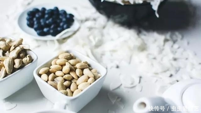 每天吃一点坚果,明目补肾、缓解便秘,但有三种人要慎吃