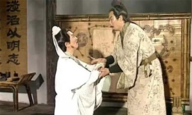 诸葛亮|刘备为何没统一天下？诸葛亮的隆中对有一致命错误，注定刘备的覆亡