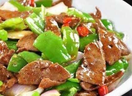 美食优选：排骨蒸芋头，茭白肉丝，家常小炒猪肝，砂锅鱼头豆腐的做法