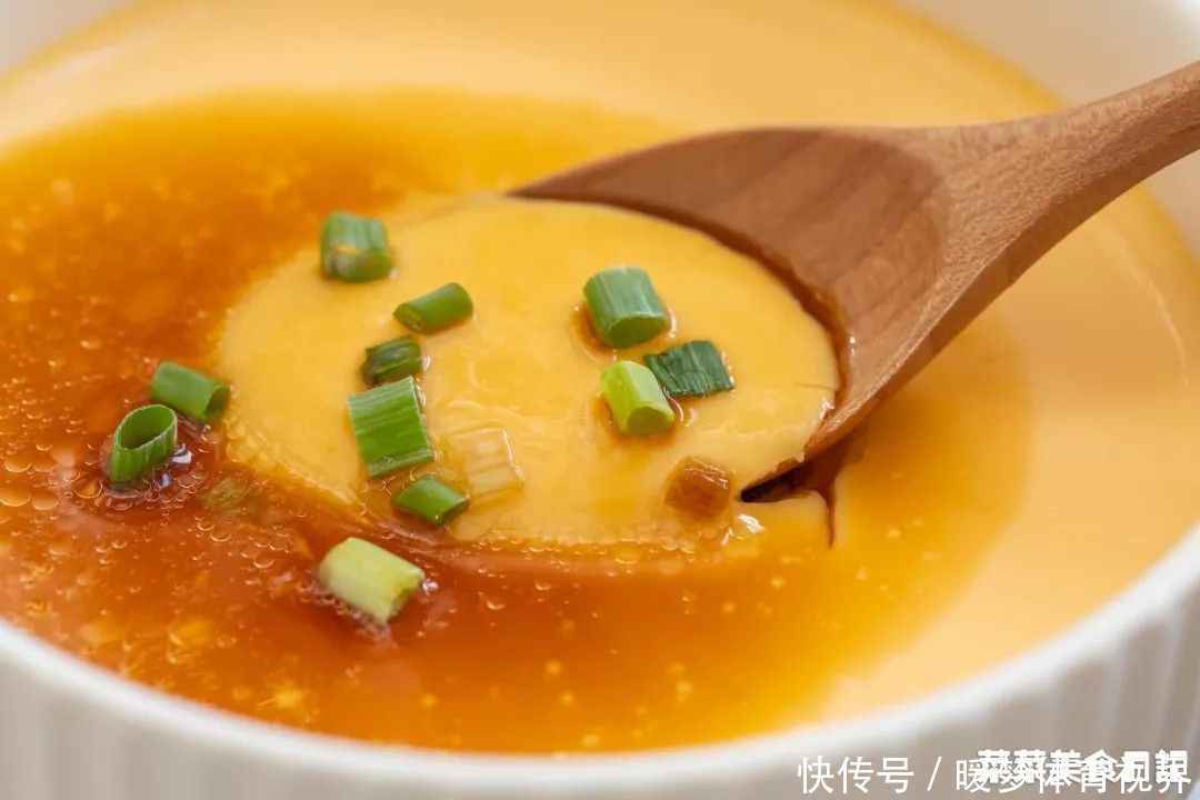 1小勺|蒸鸡蛋别只加葱了!现在流行跟它搭,随手一蒸鲜掉魂