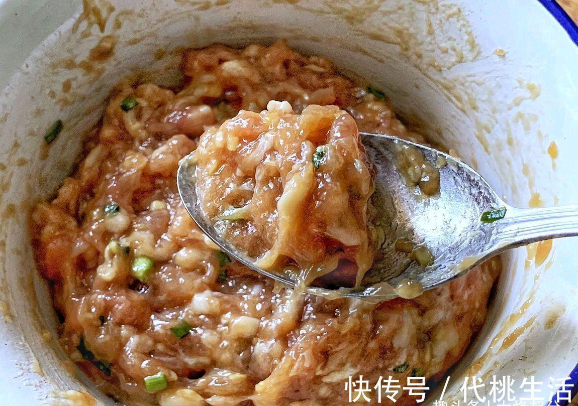 低温|饺子店分享：1斤肉馅加半斤水也不稀，掌握方法，肉馅好包又好吃