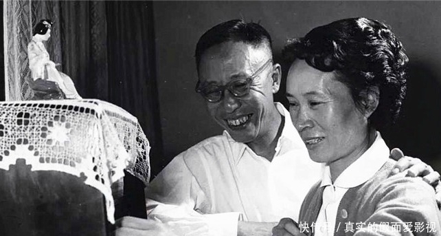 确实|溥仪刚开始工作,拿着60元工资就去买了两样东西,确实当过皇帝