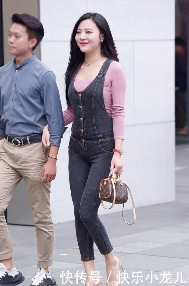 抢下|成熟阿姨真敢穿,简单又时髦,靠它高调抢下C位!