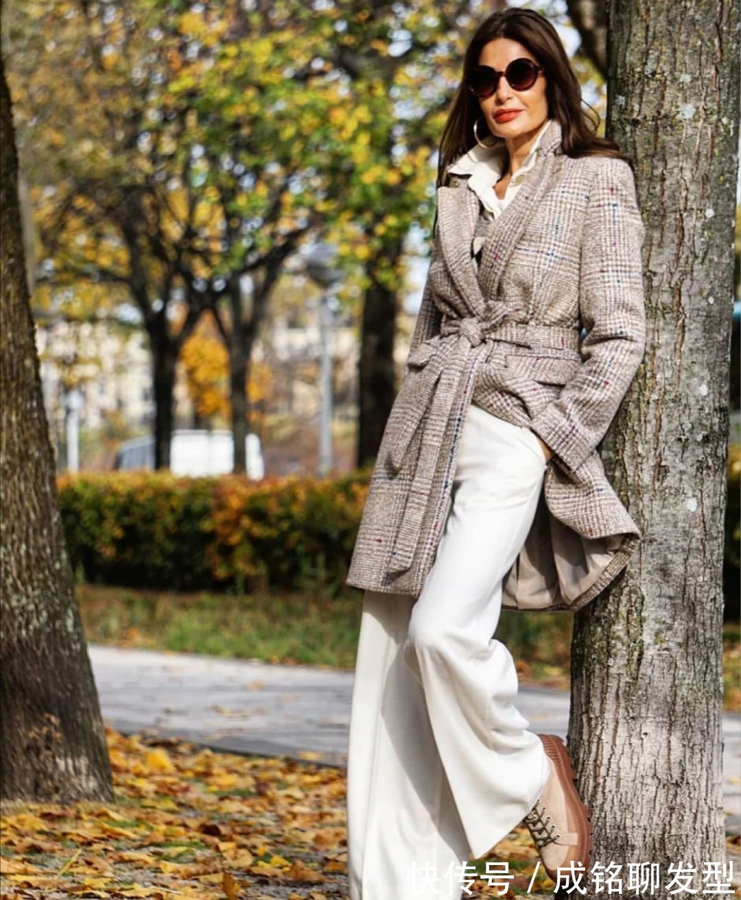 选用 这才是五十岁的女人最高级的打扮!不服老不扮嫩,时尚大气又减龄