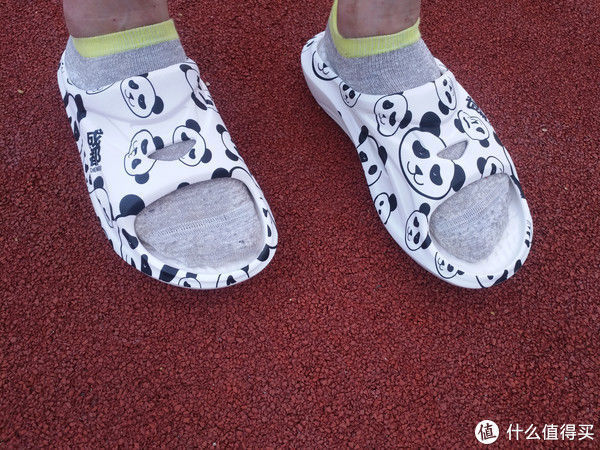 熊猫 折腾不止 篇七十:跑后恢复缓解双脚疲劳,咕咚舒缓运动拖鞋