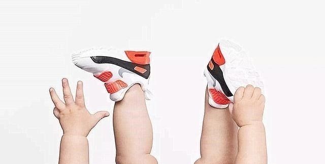 差别|“穿鞋早”和“总光脚”的孩子,长大后差别大,父母要注意别犯错