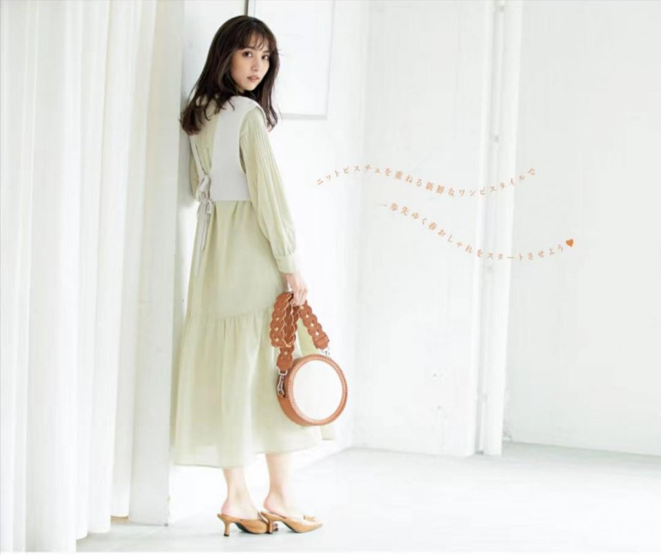 春天出游不知道怎么穿？不妨试试清新系穿搭，让你重返“18岁”