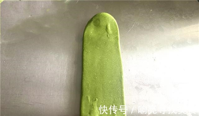 抹茶|抹茶鲜花饼,花香四溢酥到掉渣,一开口停不了,完美配方一学就会!