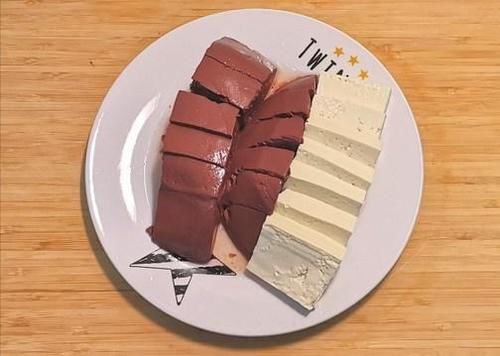 想吃麻辣火锅不用去饭店，教你简单做法，30分钟解决全家人吃火锅