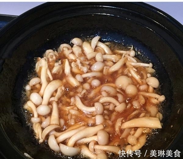 豆腐加上“这一料”一起炖，婆婆赞不绝口，连吃三天都不腻