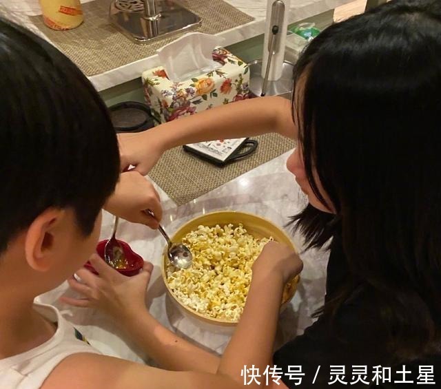 孩子|吴尊居家隔离餐火了,和孩子动手做好吃的,网友隔着屏幕看饿了!