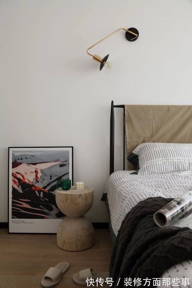 三居室|128平的现代北欧风三居室,深色调的设计也非常好看!