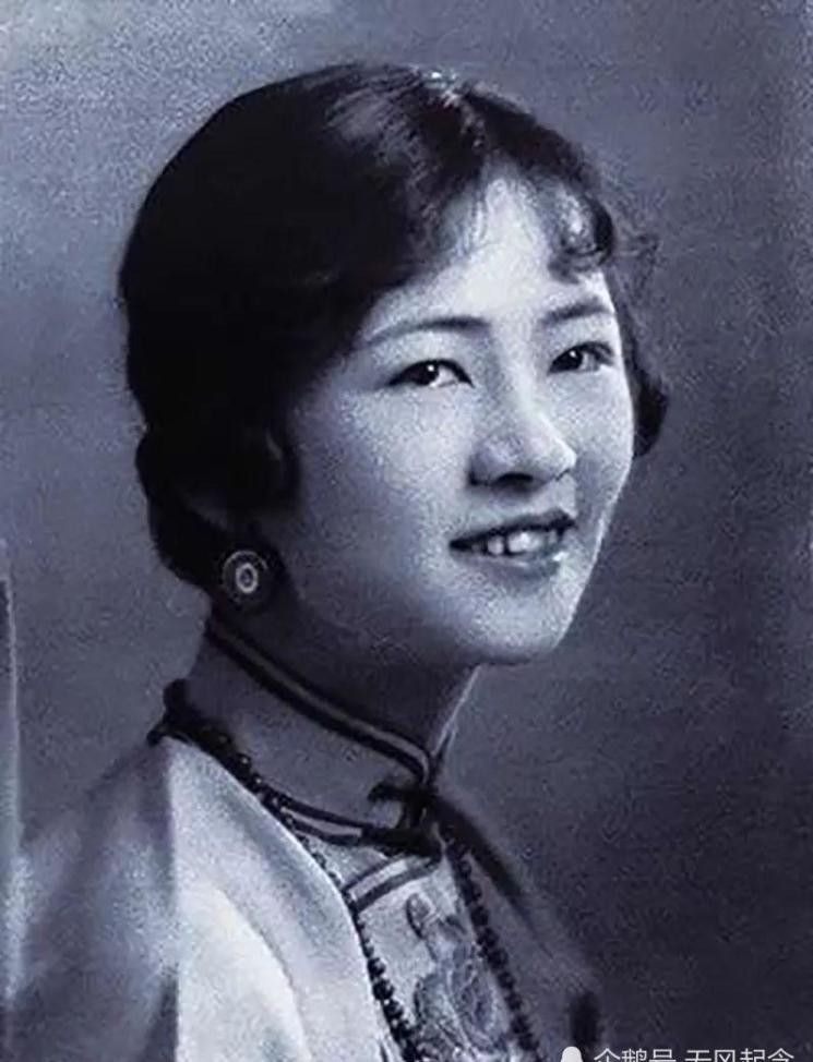 闻名天下|她不识字也不善女红,婚后8年才生下一女,最后却因女儿闻名天下