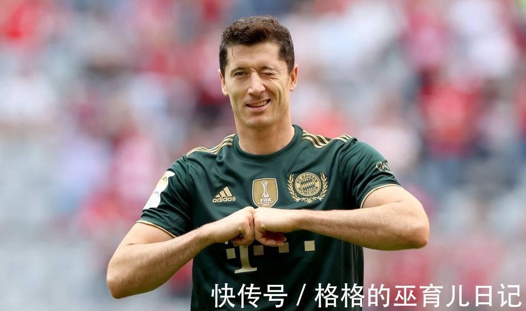 伊布|莱万超越希勒成为五大联赛历史第十射手,本赛季超越伊布?