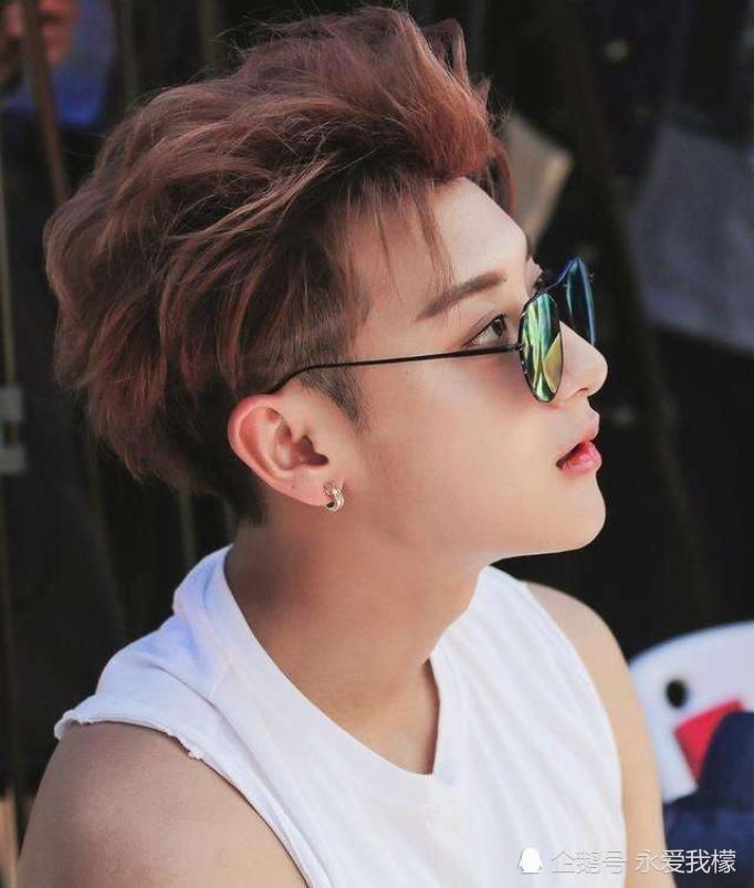 明星人氣排行榜，黃子韜排第6，王一博排第2，第1名讓人意外