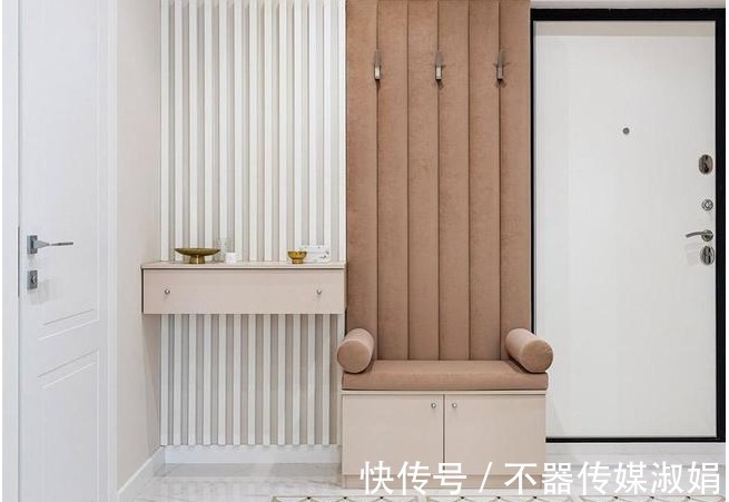 玄关|发现一位55岁阿姨的家,那叫一个温馨,拍照给大家瞅瞅,超羡慕