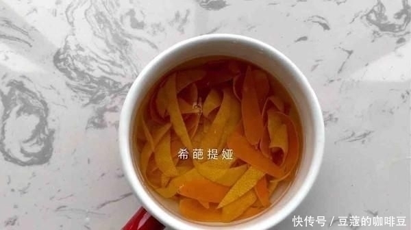 喉咙|嗓子痒总想咳嗽的人,拿它当零食吃,化痰液润喉咙,不懂可惜了