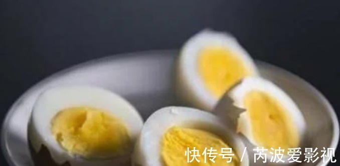 嘴唇干裂|嘴唇干裂、脱皮,老中医2个民间小偏方,马上见效!