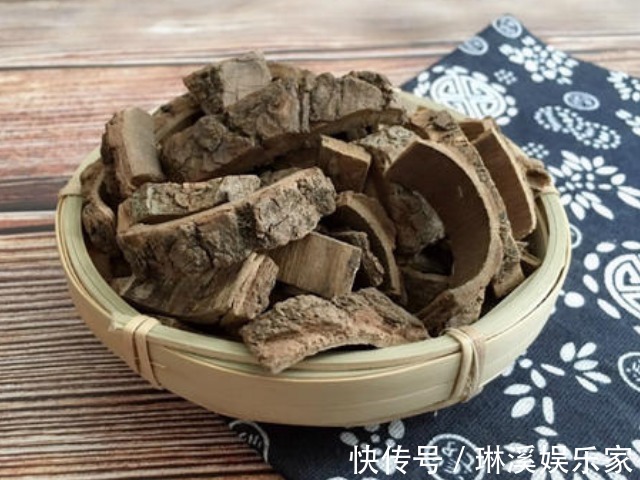 透骨草|年龄越大,膝盖老化越严重,中医上的一个热敷法让膝盖多用10年