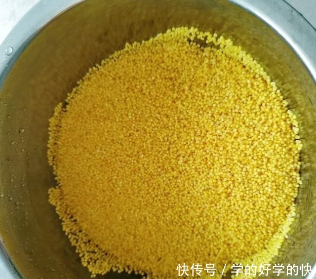 南瓜小米粥,粘稠又美味!