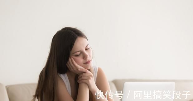 前列腺肿大|每天睡觉前15分钟抬起双腿,是在免费养生,7项福利不请自来!