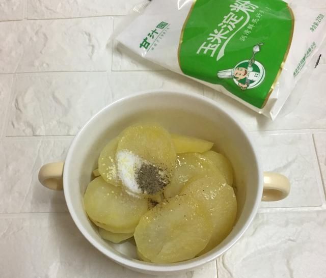  喜欢|自制花式土豆饼，加点玉米淀粉，搅一搅，煎一煎，孩子可喜欢了